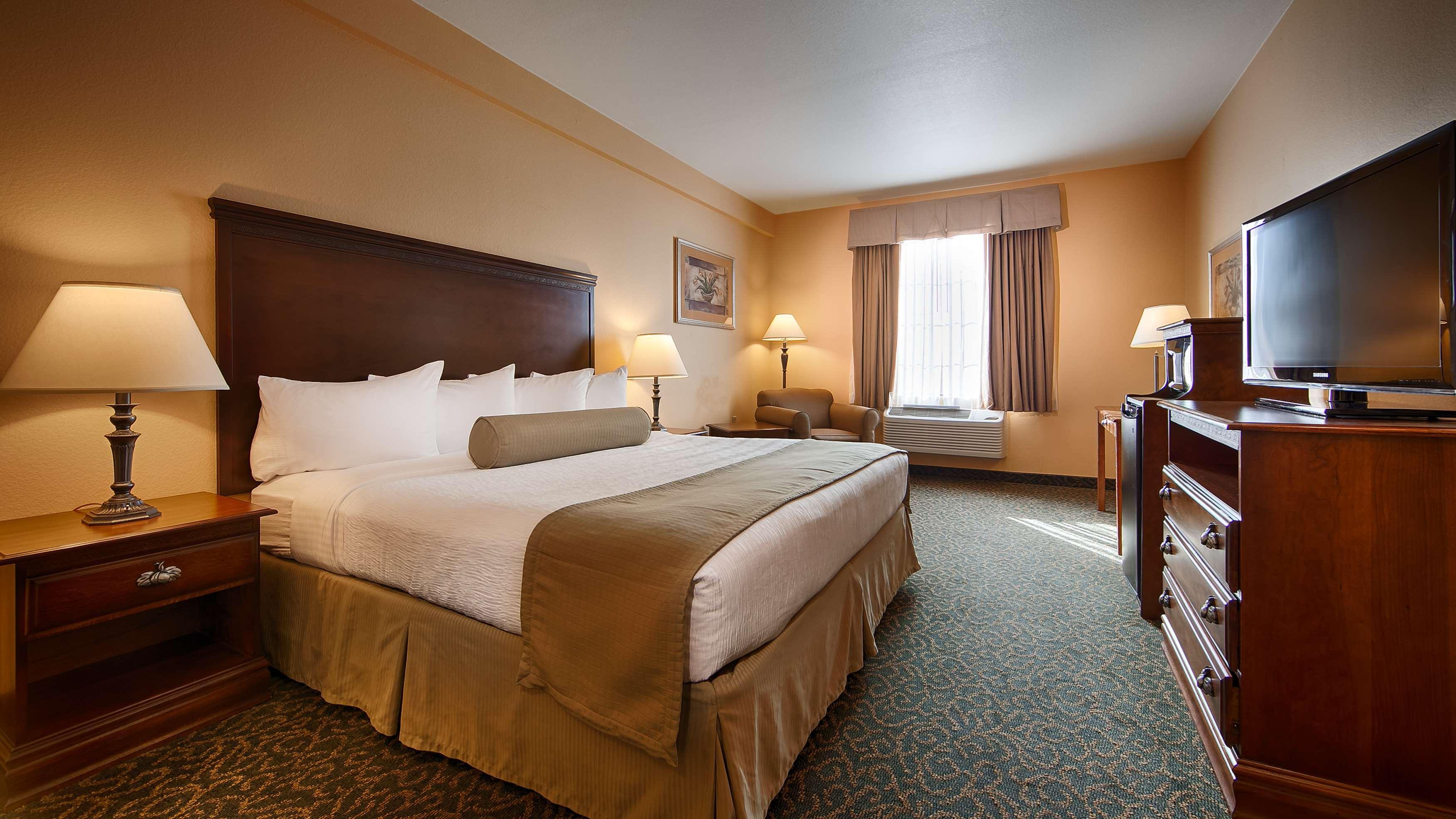เบสต์ เวสเทิร์น พลัส เอ็กเซคคิวทีฟ โฮเต็ล แอนด์ สวีท Hotel ซัลเฟอร์ ภายนอก รูปภาพ