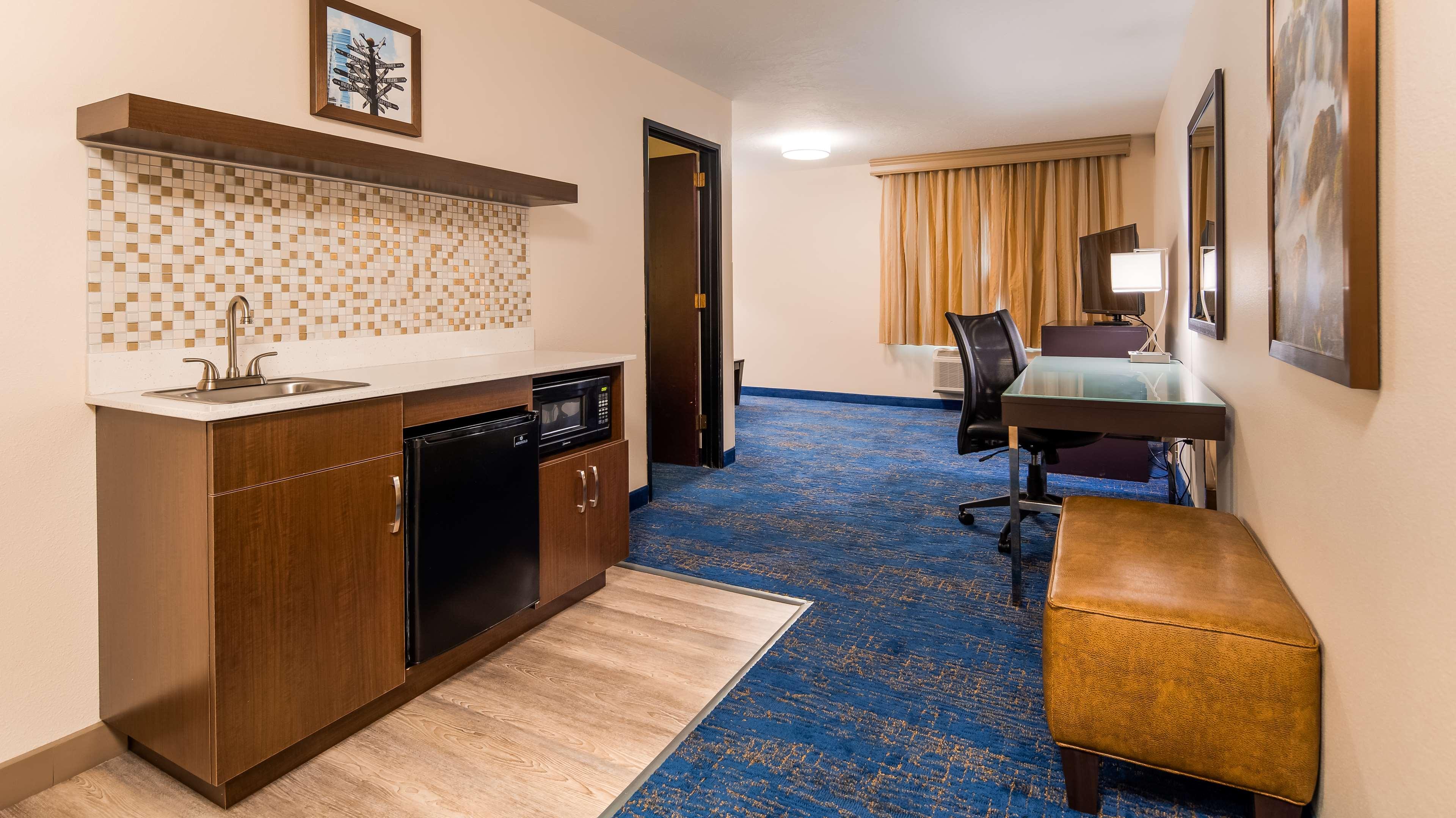เบสต์ เวสเทิร์น พลัส เอ็กเซคคิวทีฟ โฮเต็ล แอนด์ สวีท Hotel ซัลเฟอร์ ภายนอก รูปภาพ